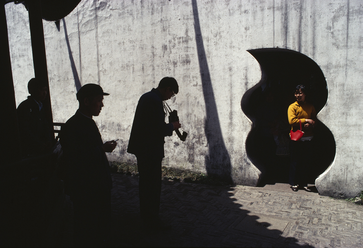 Bruno Barbey 中國彩色顯影- 美紙